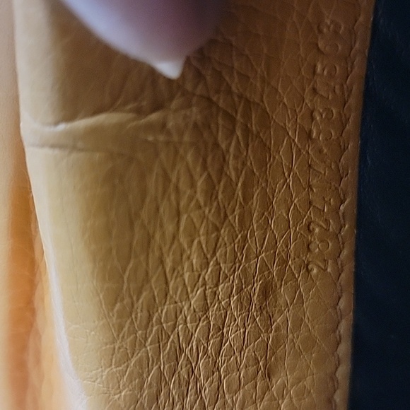 Gucci Soho Tangerine Long Wallet - Picture 4 of 12